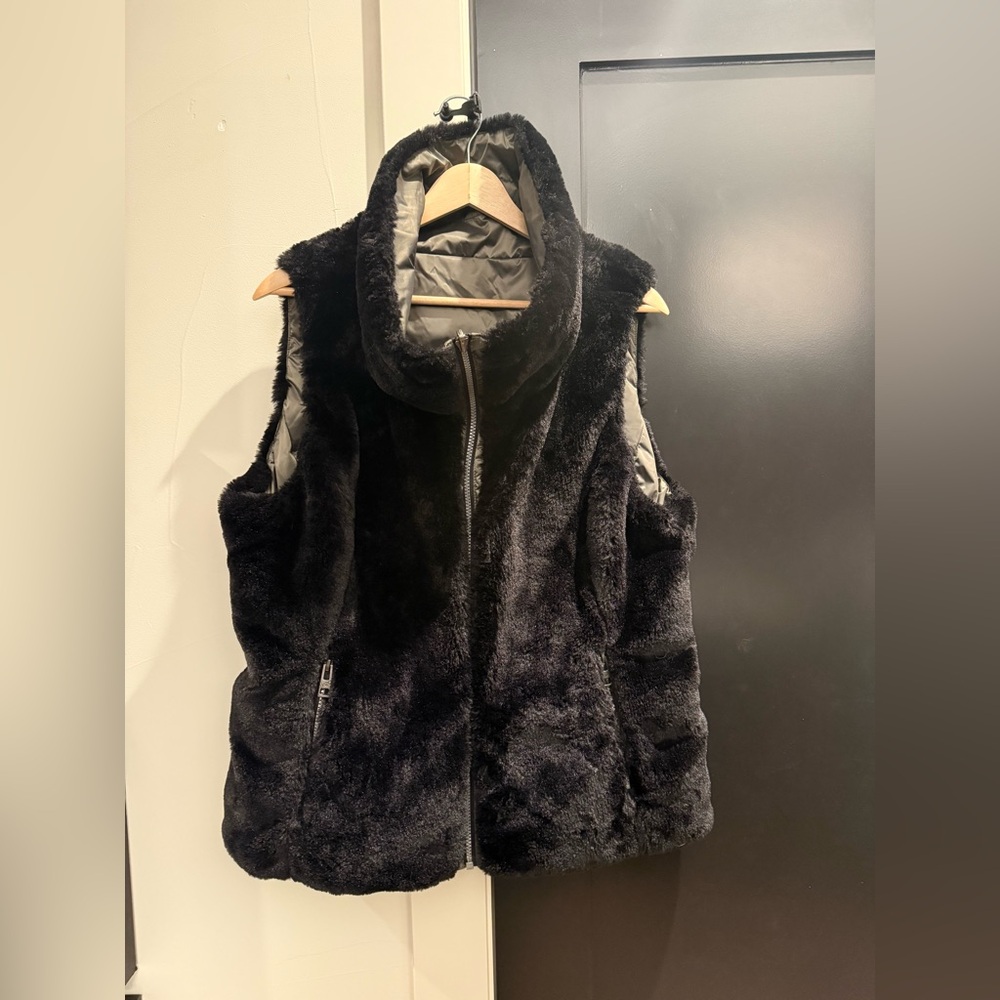 SKEA reversible down vest